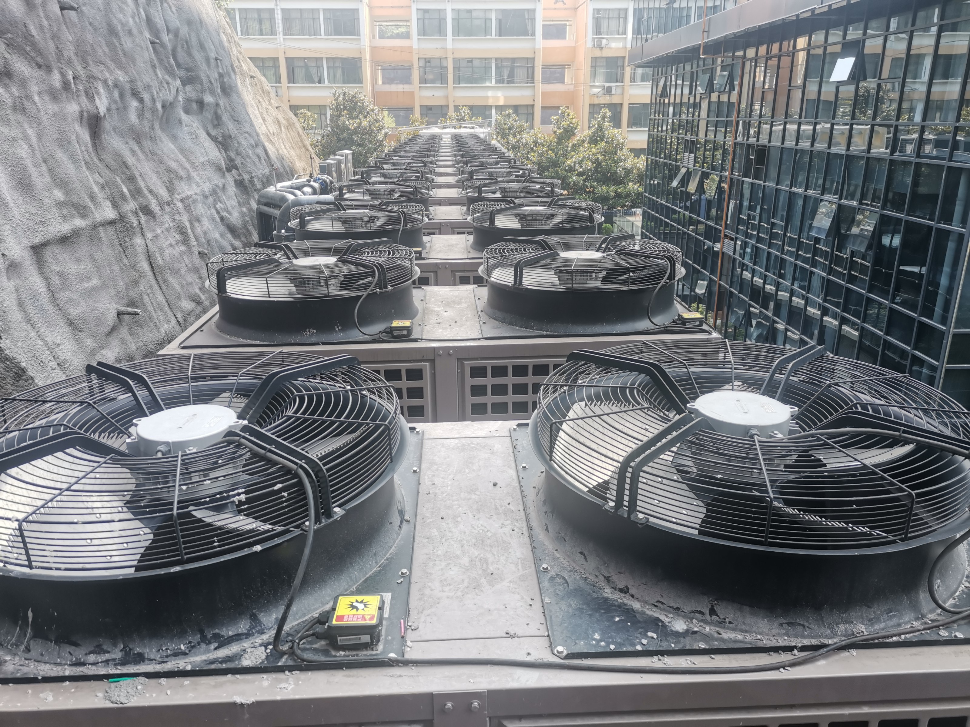 空氣能熱泵單風扇好還是雙風扇好