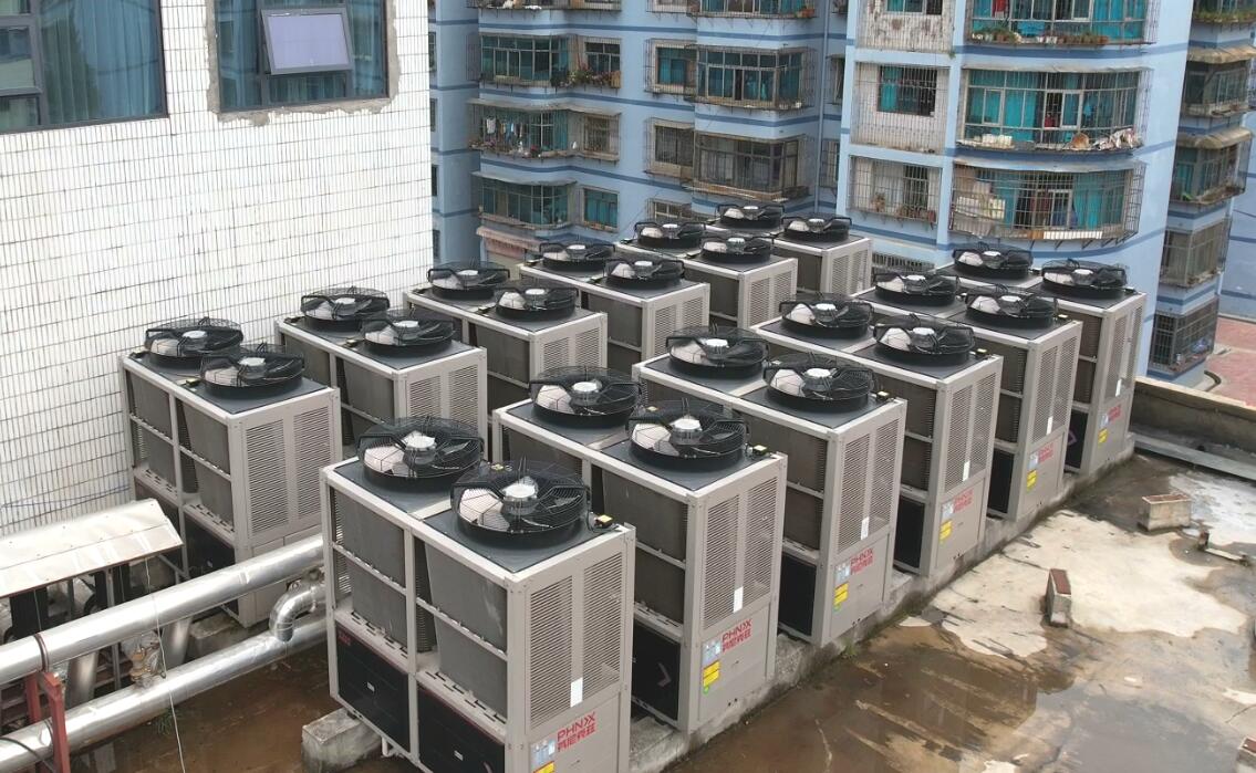 有可以取暖制冷還能用熱水的空氣能嗎